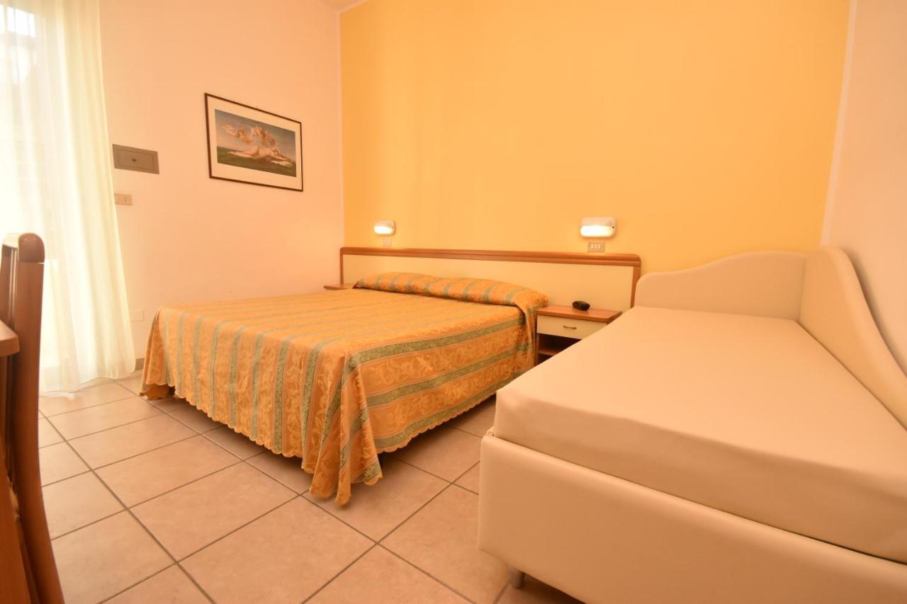 Hotel Thea Bellaria-Igea Marina Ngoại thất bức ảnh