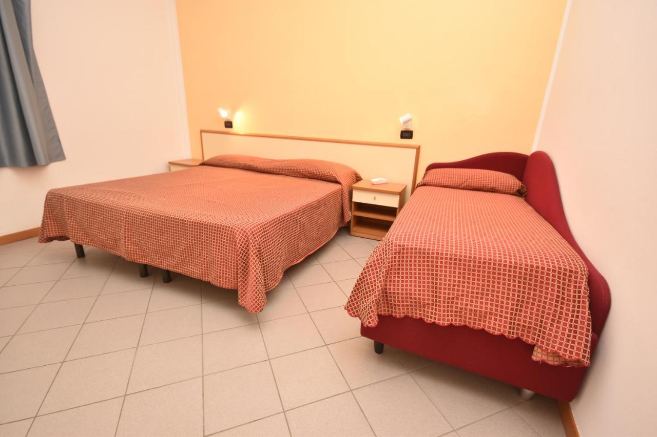 Hotel Thea Bellaria-Igea Marina Ngoại thất bức ảnh