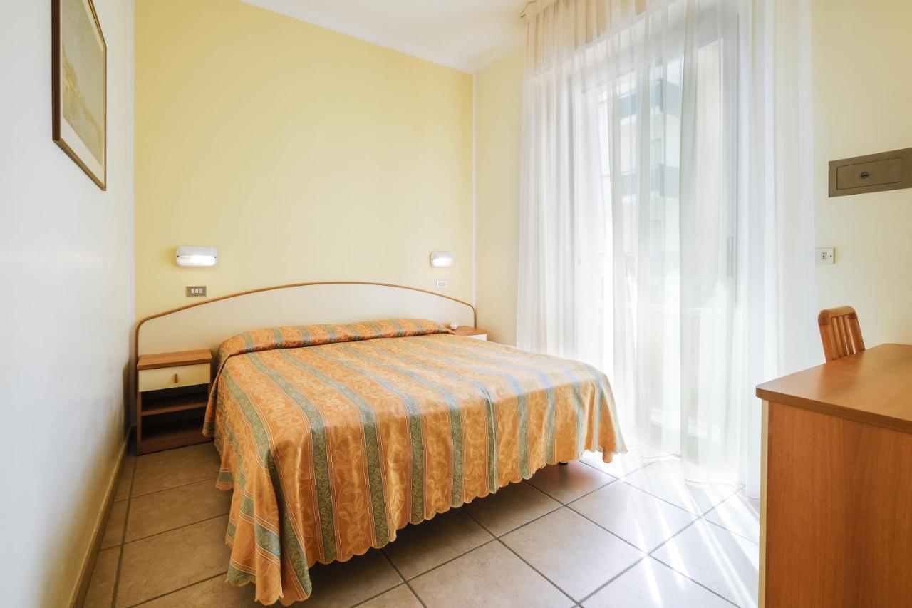 Hotel Thea Bellaria-Igea Marina Ngoại thất bức ảnh
