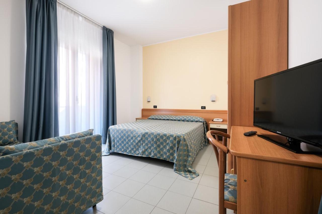 Hotel Thea Bellaria-Igea Marina Ngoại thất bức ảnh