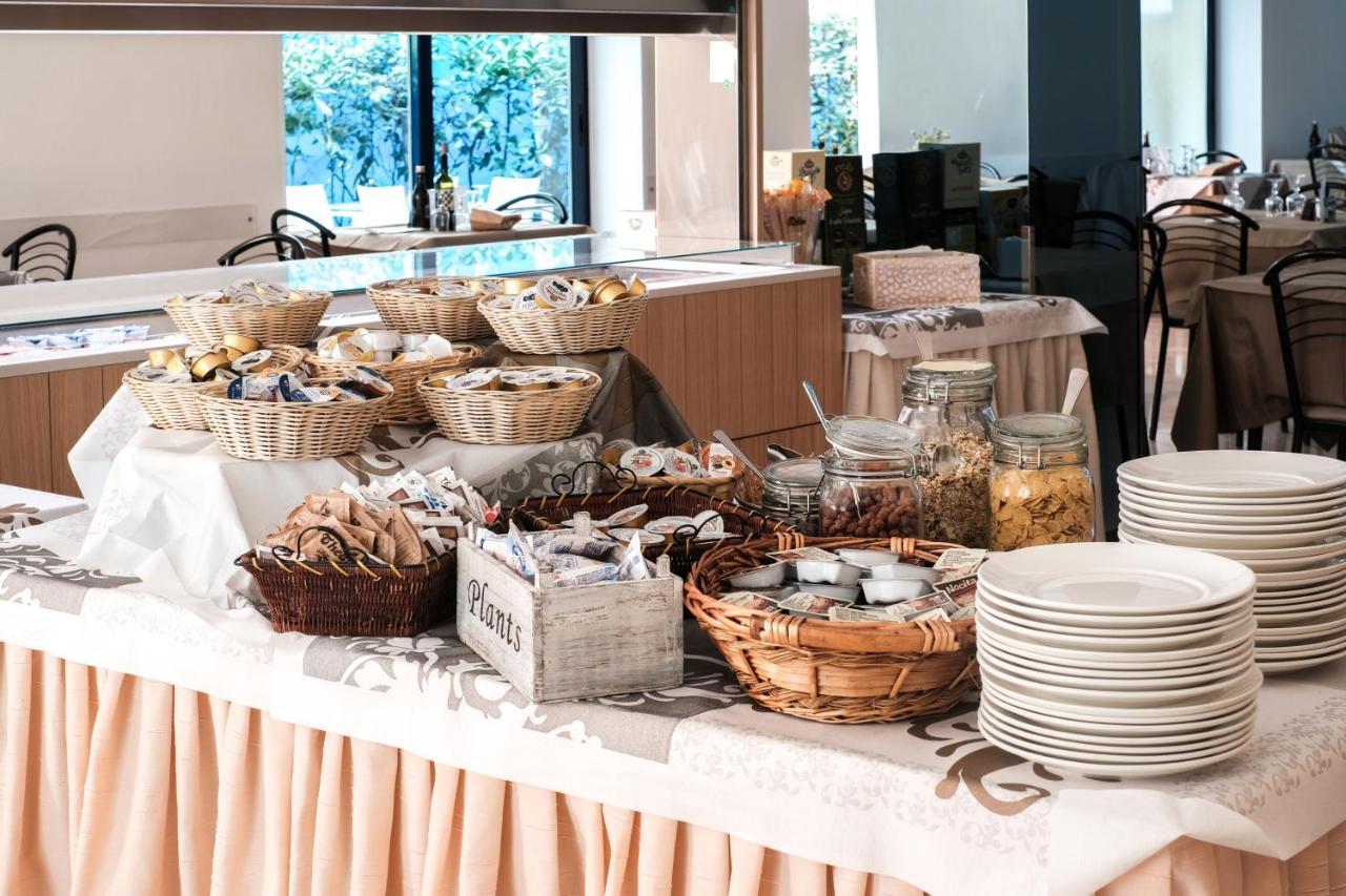 Hotel Thea Bellaria-Igea Marina Ngoại thất bức ảnh